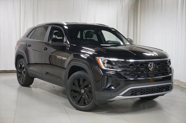 2026 Volkswagen Atlas Cross Sport SE with Technology