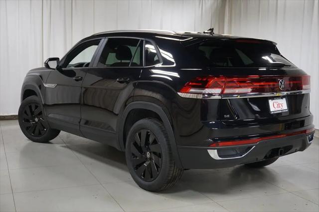 2026 Volkswagen Atlas Cross Sport SE with Technology