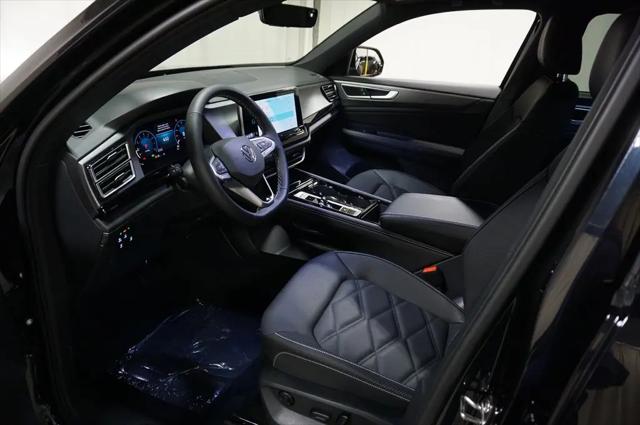 2026 Volkswagen Atlas Cross Sport SE with Technology