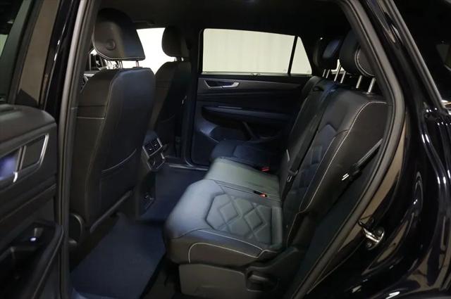 2026 Volkswagen Atlas Cross Sport SE with Technology