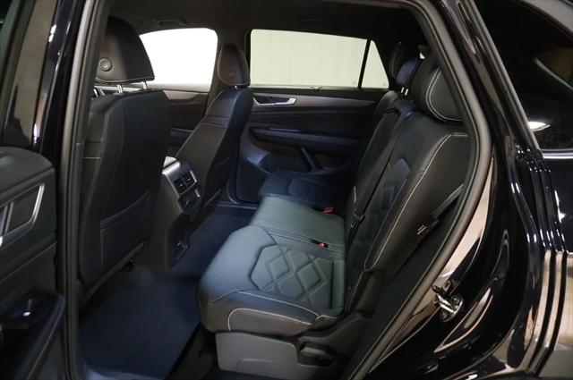 2026 Volkswagen Atlas Cross Sport SE with Technology