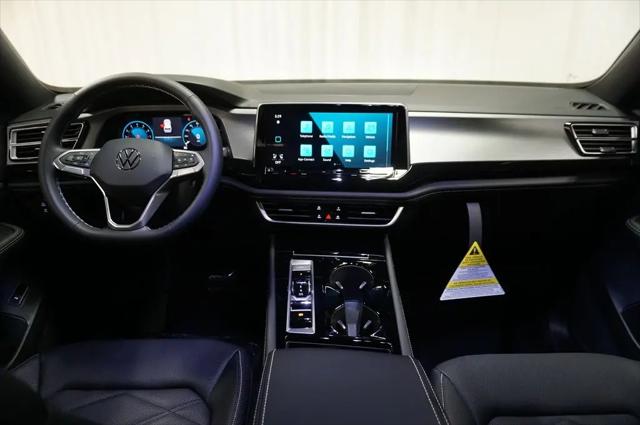 2026 Volkswagen Atlas Cross Sport SE with Technology