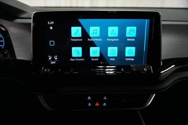 2026 Volkswagen Atlas Cross Sport SE with Technology