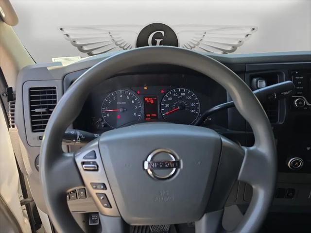 2018 Nissan 2500 S V8