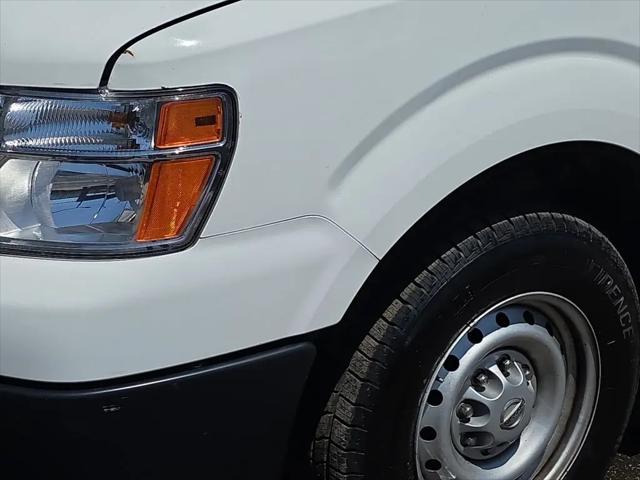 2018 Nissan 2500 S V8