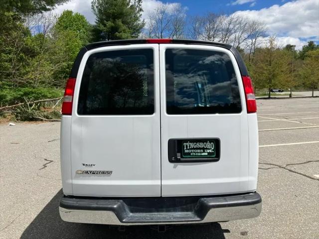 2022 Chevrolet Express Cargo Van RWD 2500 Regular Wheelbase WT