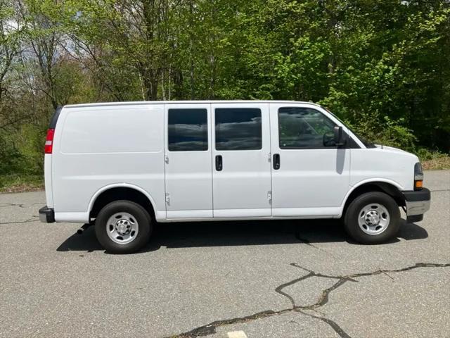 2022 Chevrolet Express Cargo Van RWD 2500 Regular Wheelbase WT