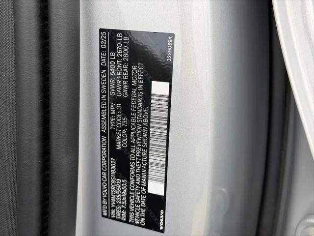 2025 Volvo XC60 B5 Plus