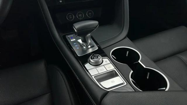 2025 Genesis G70 2.5T RWD