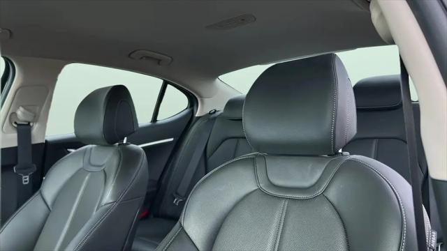 2025 Genesis G70 2.5T RWD