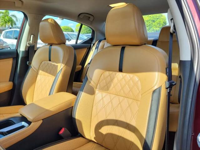 2023 Nissan Sentra SV Xtronic CVT