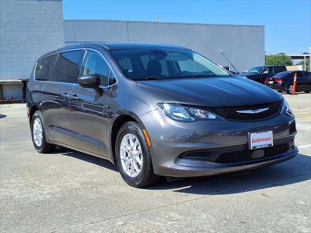 2023 Chrysler Voyager LX
