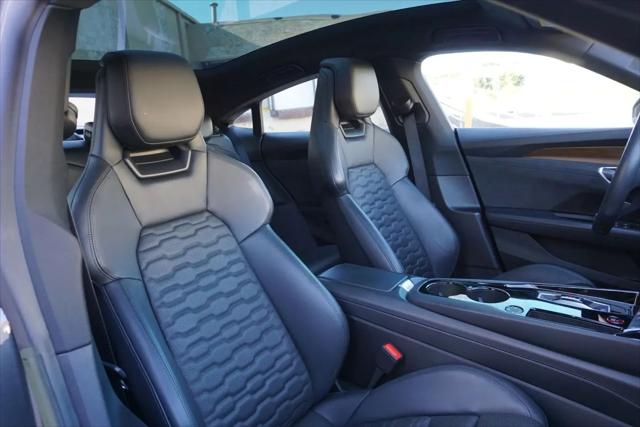 2023 Audi e-tron GT Premium Plus quattro
