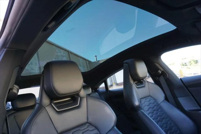 2023 Audi e-tron GT Premium Plus quattro