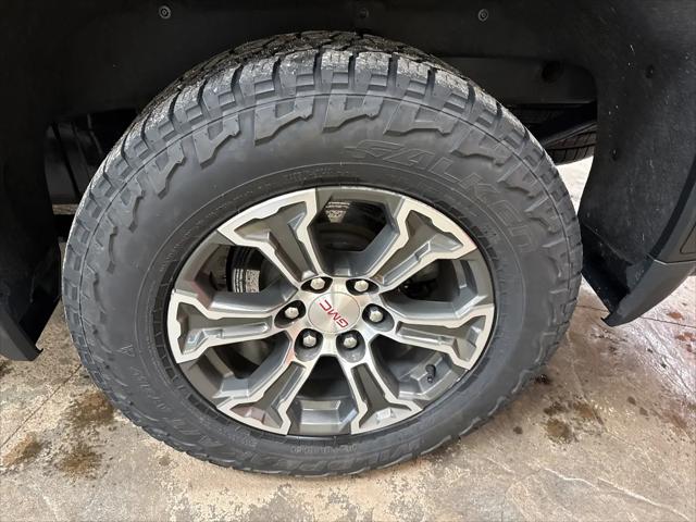 2024 GMC Sierra 1500 4WD Crew Cab Short Box SLT