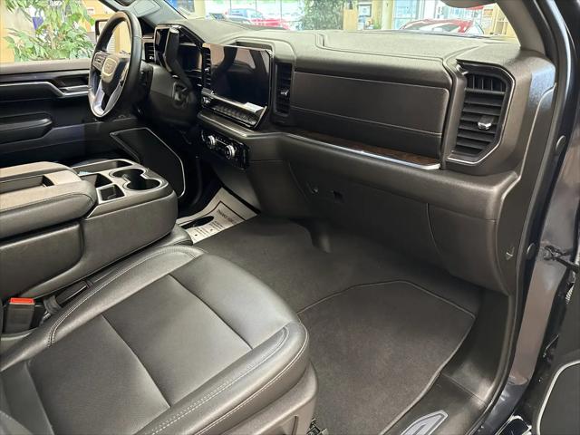 2024 GMC Sierra 1500 4WD Crew Cab Short Box SLT