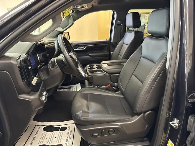 2024 GMC Sierra 1500 4WD Crew Cab Short Box SLT