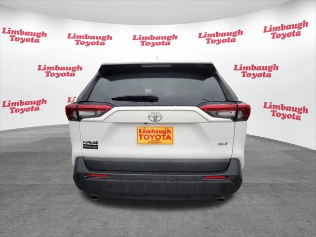 2022 Toyota RAV4 XLE
