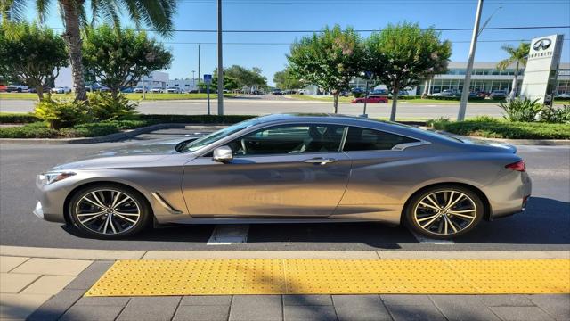 2022 INFINITI Q60 LUXE
