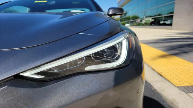 2022 INFINITI Q60 LUXE