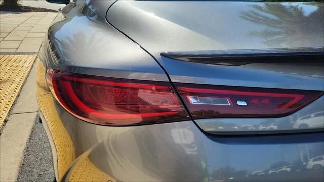2022 INFINITI Q60 LUXE