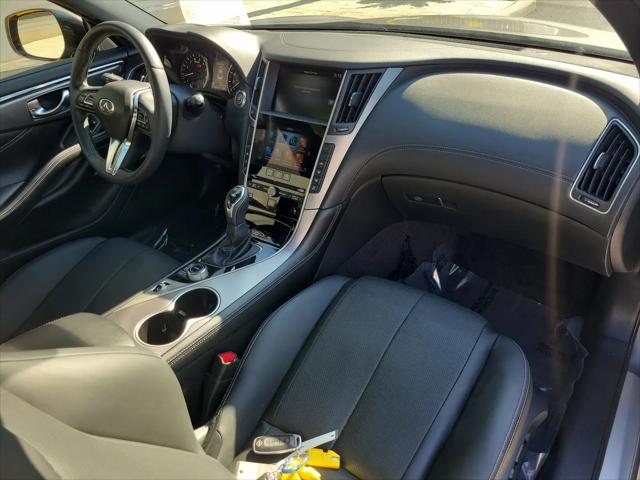 2022 INFINITI Q60 LUXE
