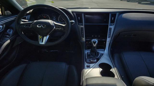 2022 INFINITI Q60 LUXE