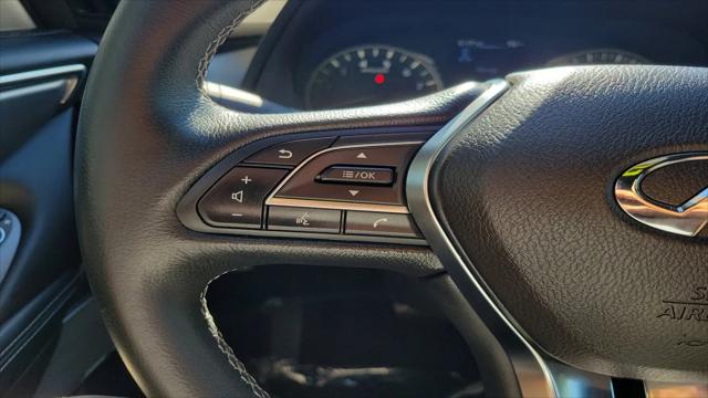 2022 INFINITI Q60 LUXE
