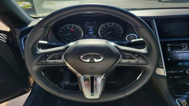 2022 INFINITI Q60 LUXE