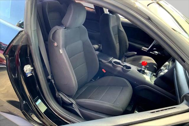 2017 Ford Mustang V6