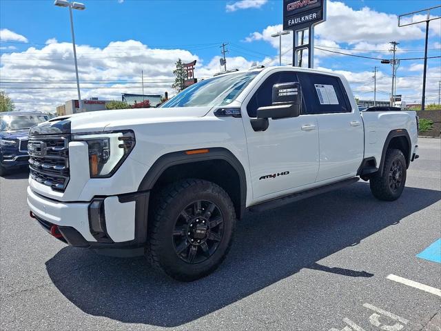 2024 GMC Sierra 2500HD 4WD Crew Cab Standard Bed AT4