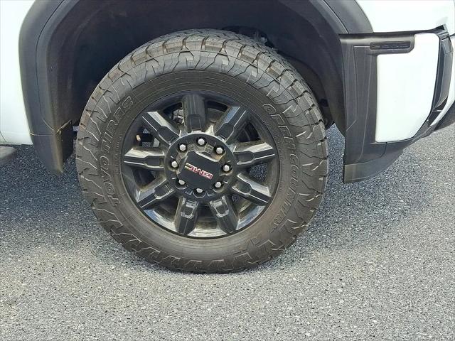 2024 GMC Sierra 2500HD 4WD Crew Cab Standard Bed AT4