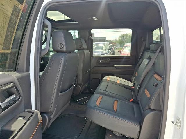 2024 GMC Sierra 2500HD 4WD Crew Cab Standard Bed AT4