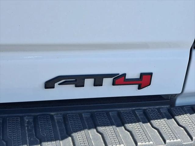 2024 GMC Sierra 2500HD 4WD Crew Cab Standard Bed AT4