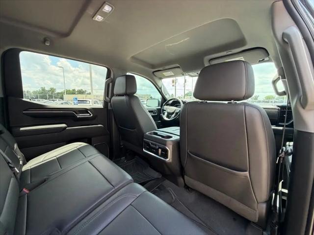2022 GMC Sierra 1500 4WD Crew Cab Short Box SLT