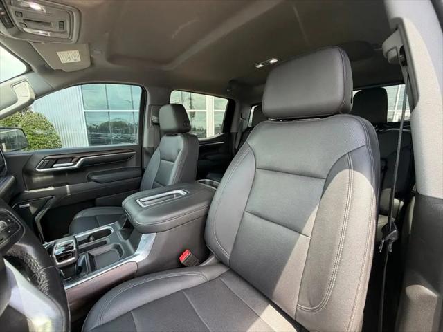 2022 GMC Sierra 1500 4WD Crew Cab Short Box SLT