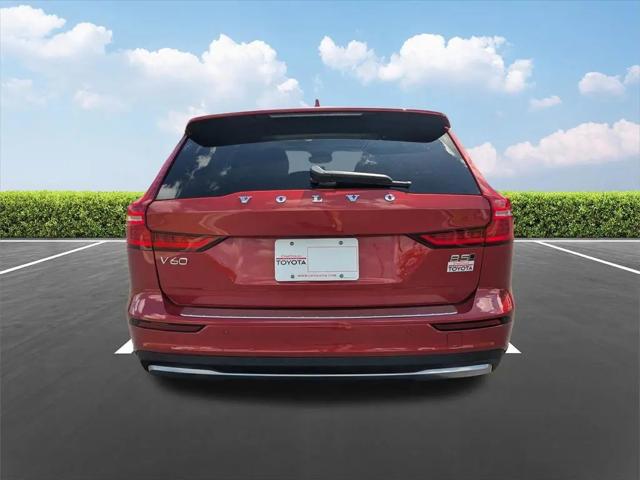 2023 Volvo V60 Cross Country B5 Plus