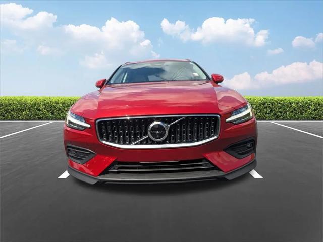 2023 Volvo V60 Cross Country B5 Plus