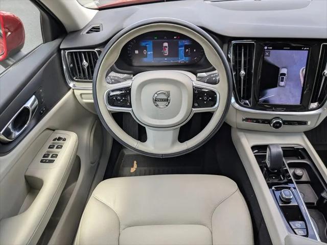 2023 Volvo V60 Cross Country B5 Plus