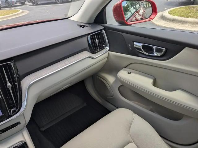 2023 Volvo V60 Cross Country B5 Plus
