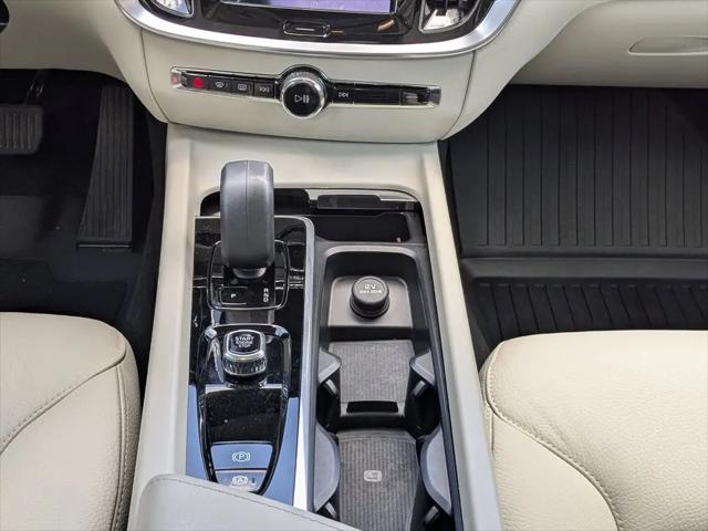 2023 Volvo V60 Cross Country B5 Plus