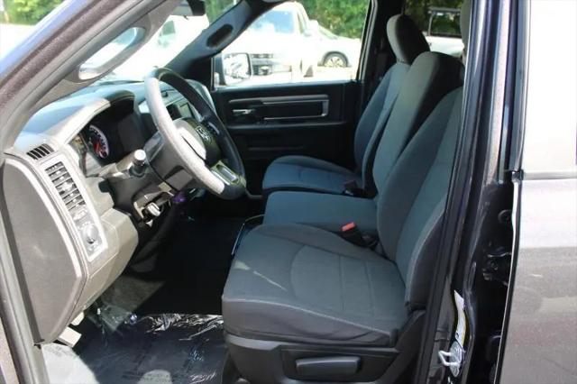 2024 Ram 1500 Classic Warlock Crew Cab 4x2 5'7" Box