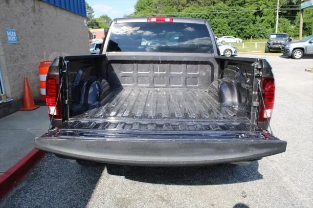 2024 Ram 1500 Classic Warlock Crew Cab 4x2 5'7" Box