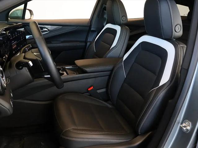 2024 Chevrolet V Blazer eAWD 2LT