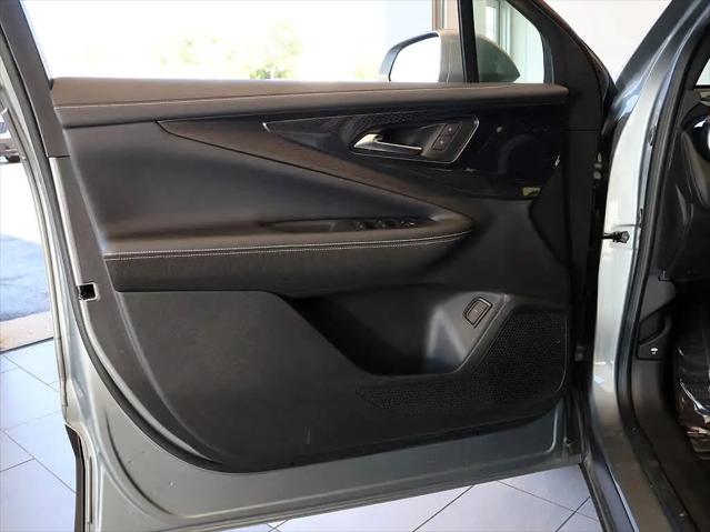2024 Chevrolet V Blazer eAWD 2LT