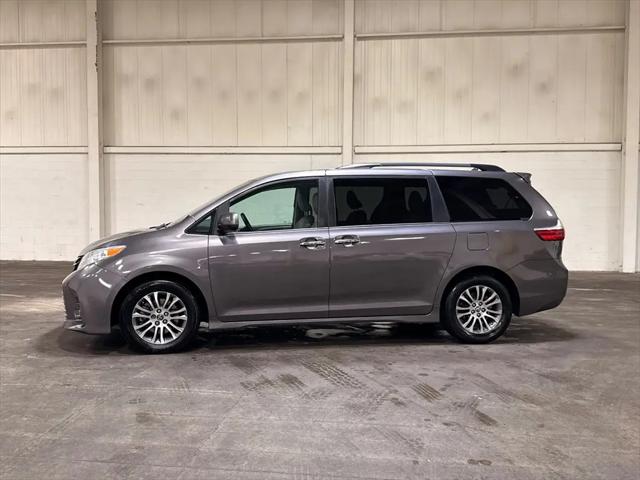 2020 Toyota Sienna XLE