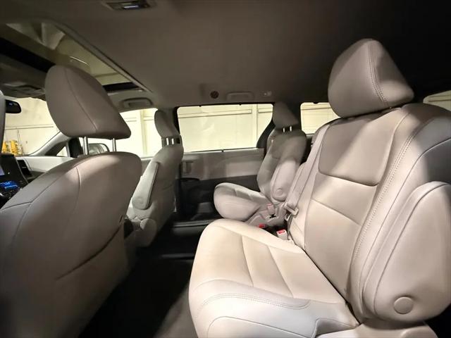 2020 Toyota Sienna XLE
