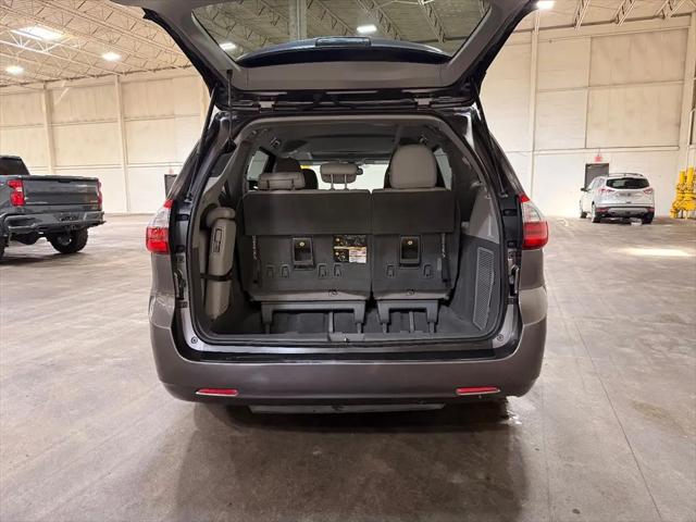 2020 Toyota Sienna XLE
