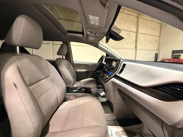 2020 Toyota Sienna XLE