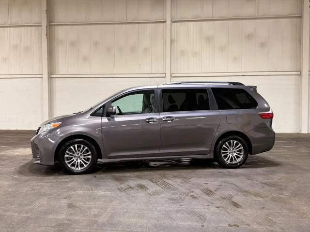 2020 Toyota Sienna XLE